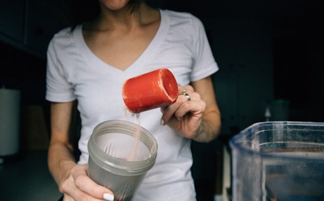 Manfaat dan Kekurangan Protein Shake untuk Pembentukan Otot